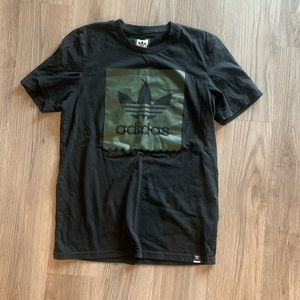 Adidas T-Shirt